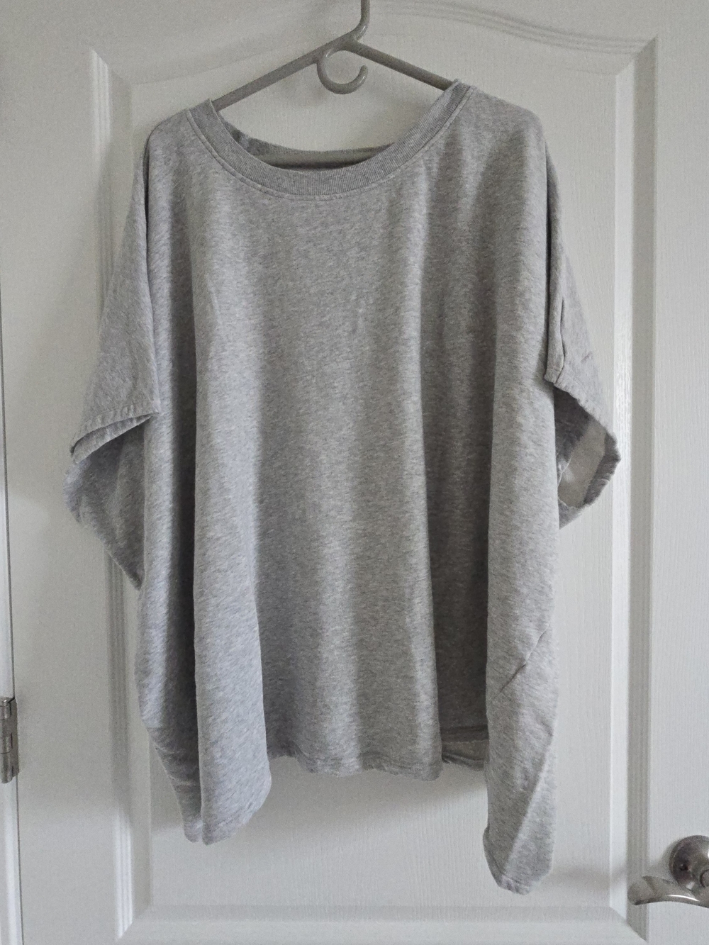 Lane Bryant LIVI Light Gray Pullover Short Sleeve Sweatshirt